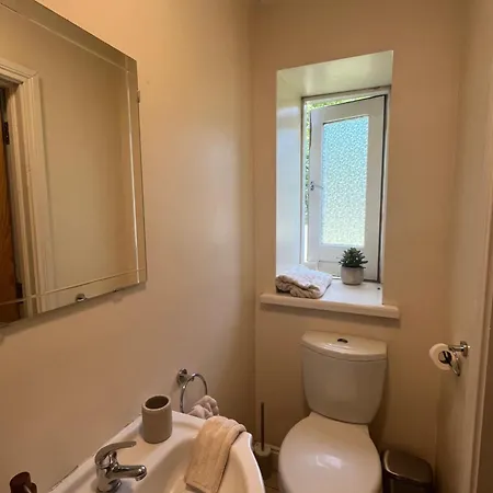 Coach Apartment, Near דירה
