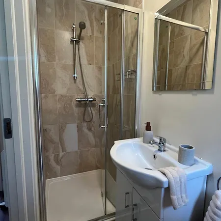 Apartman Coach Apartment, Near